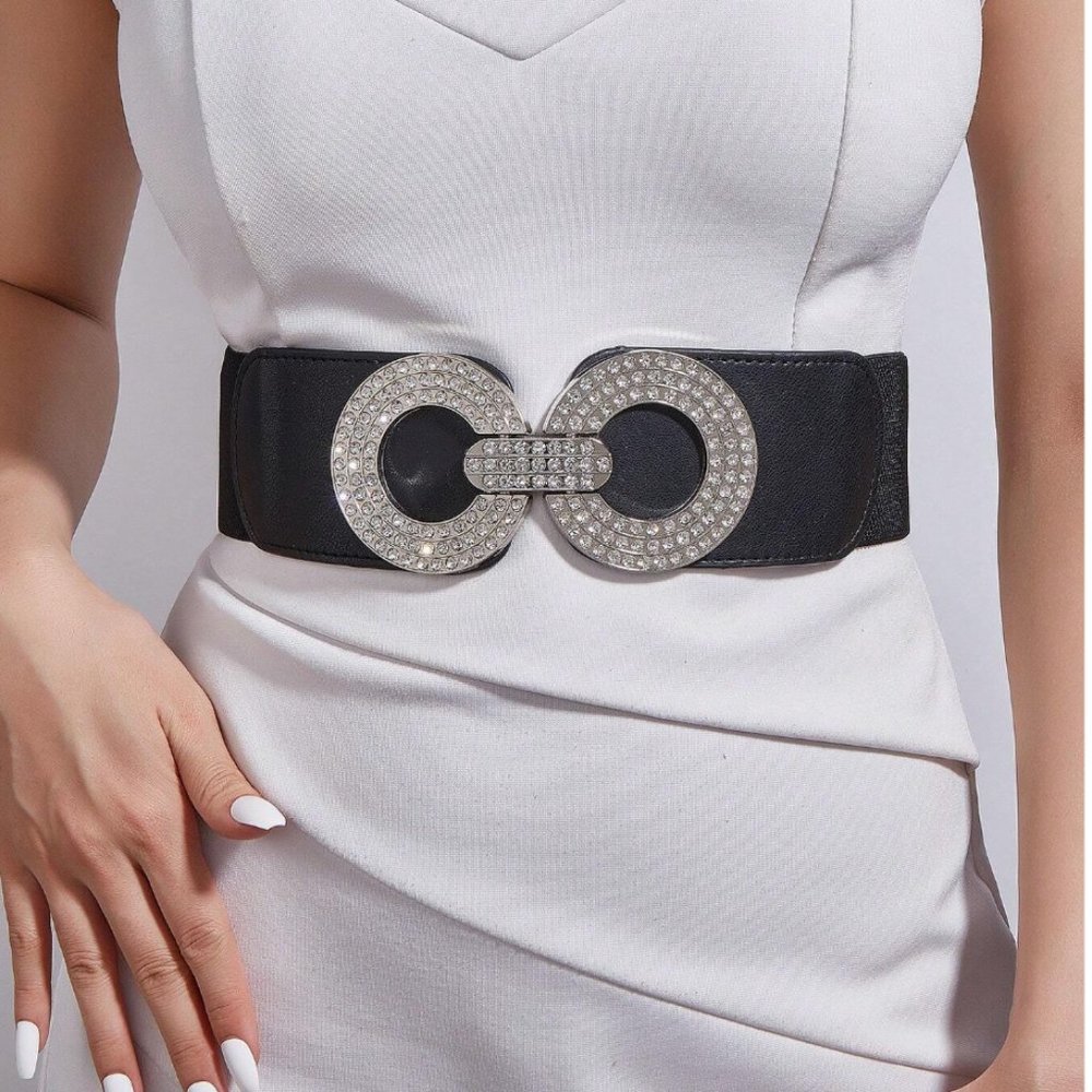 LAST ONE 🔥 Silver/Black Rhinestone Stretch Belt